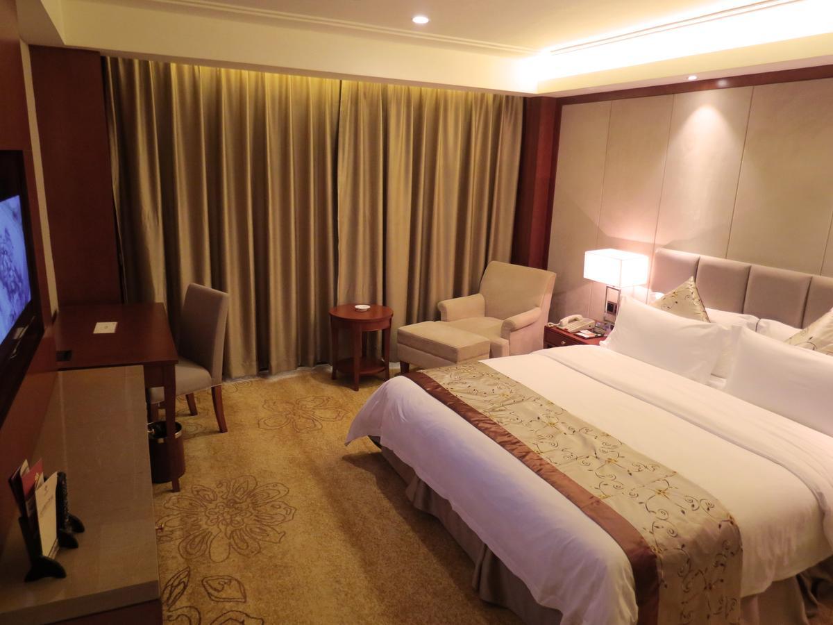 Rongjiang Hotel Jieyang Экстерьер фото
