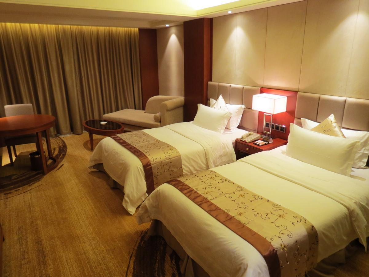 Rongjiang Hotel Jieyang Экстерьер фото