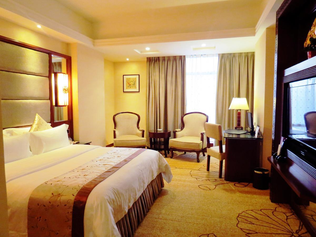 Rongjiang Hotel Jieyang Экстерьер фото