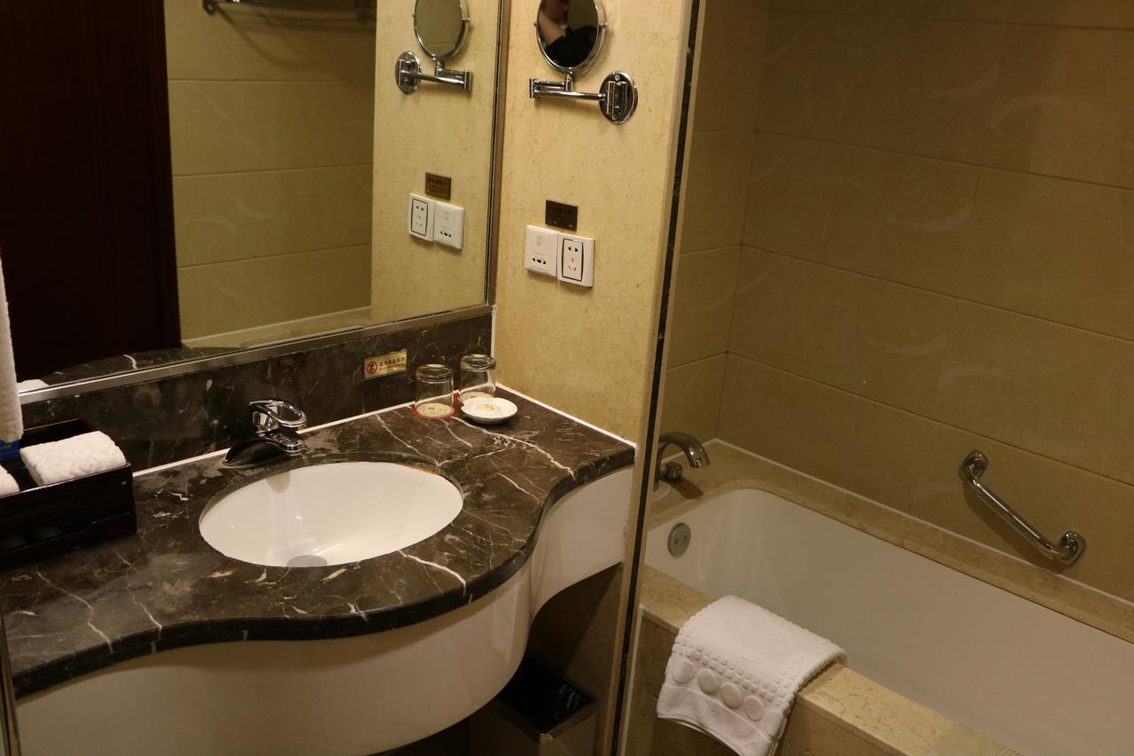 Rongjiang Hotel Jieyang Экстерьер фото