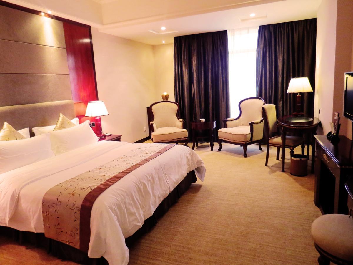 Rongjiang Hotel Jieyang Экстерьер фото